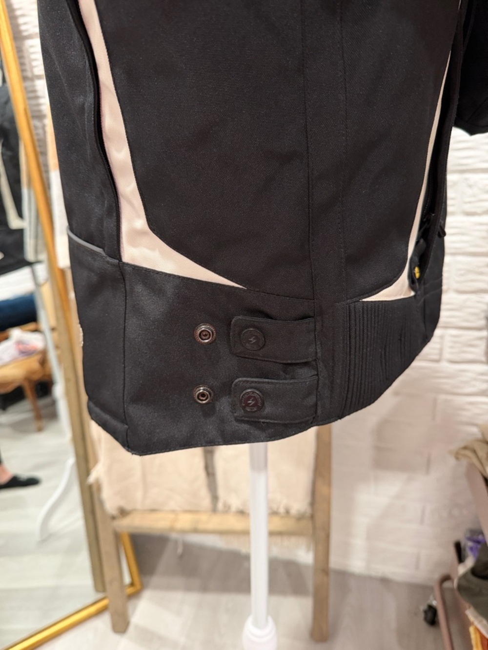 Scorpion Motorcycle Jacket - Picture 7 of 11